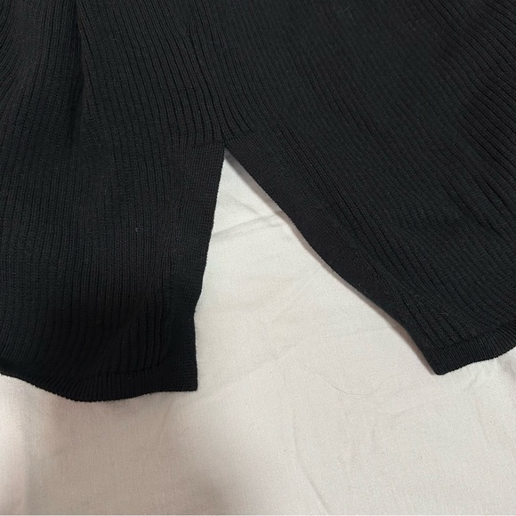 Sweater - Picture 5 of 8